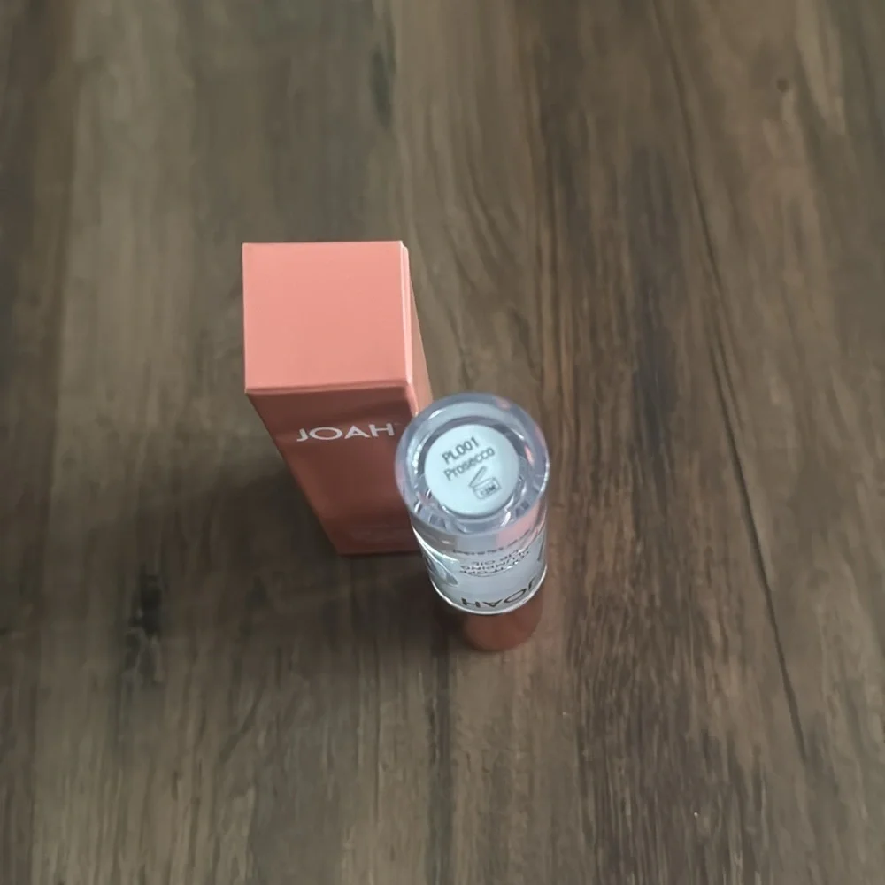 JOAH  Tinting Lip Oil Shade Prosecco